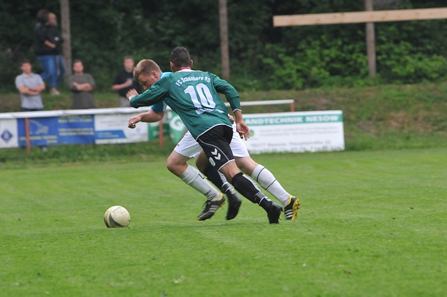 队报评法国vs阿塞拜疆：古斯托最佳，多人7分