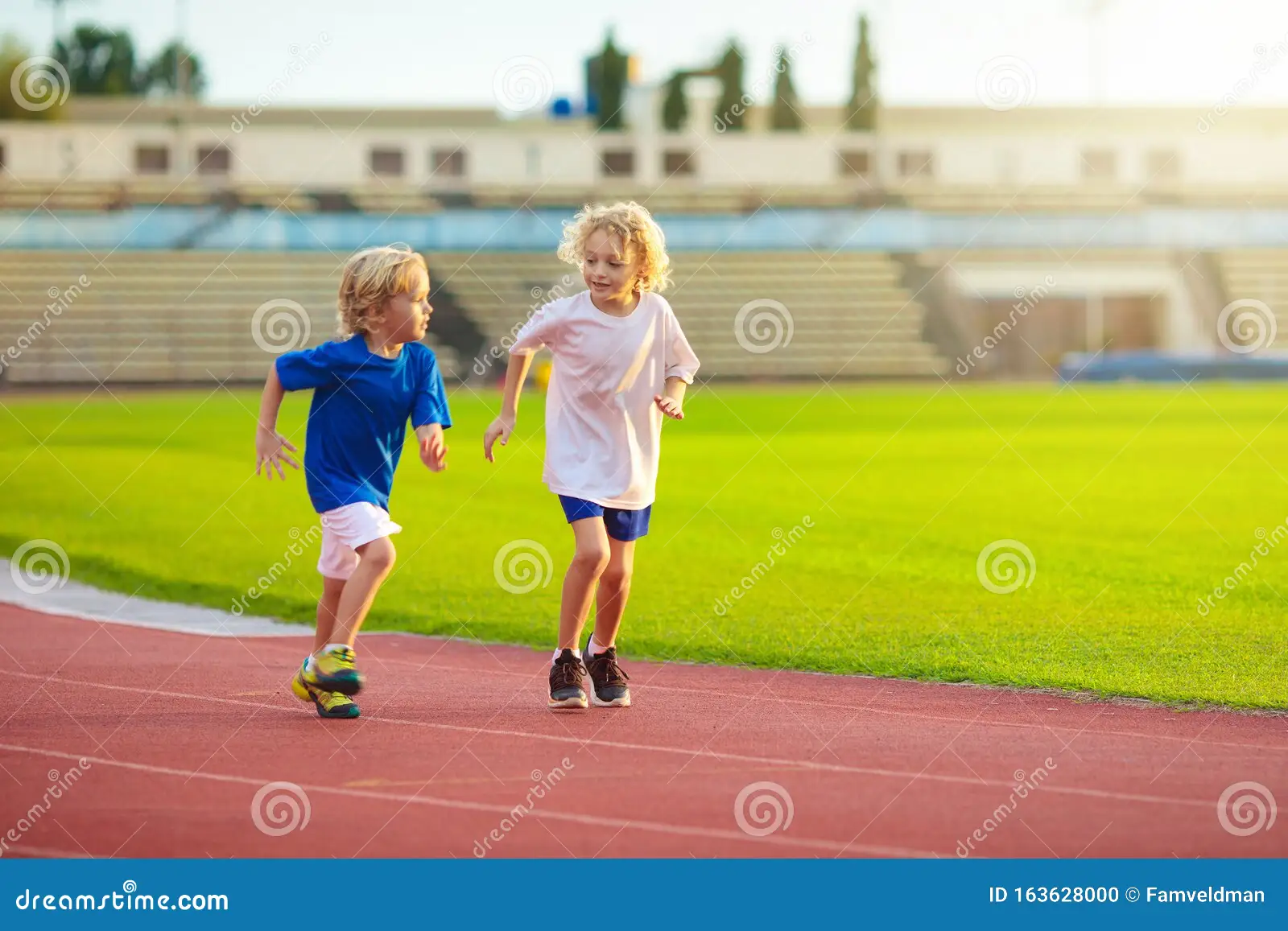 💡早报：利物浦1-0小胜国米；巴萨、拜仁皆逆转获胜